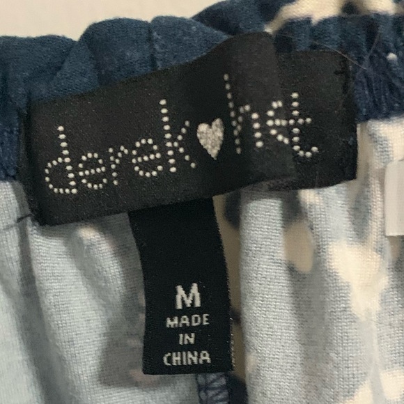 (2/$20) Derek Heart Off the shoulder Floral Dress - Picture 4 of 5